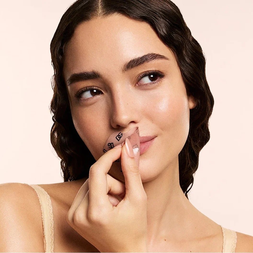 Dolce & Gabbana Fresh Nouri-Kiss Petal Lip Patches 3