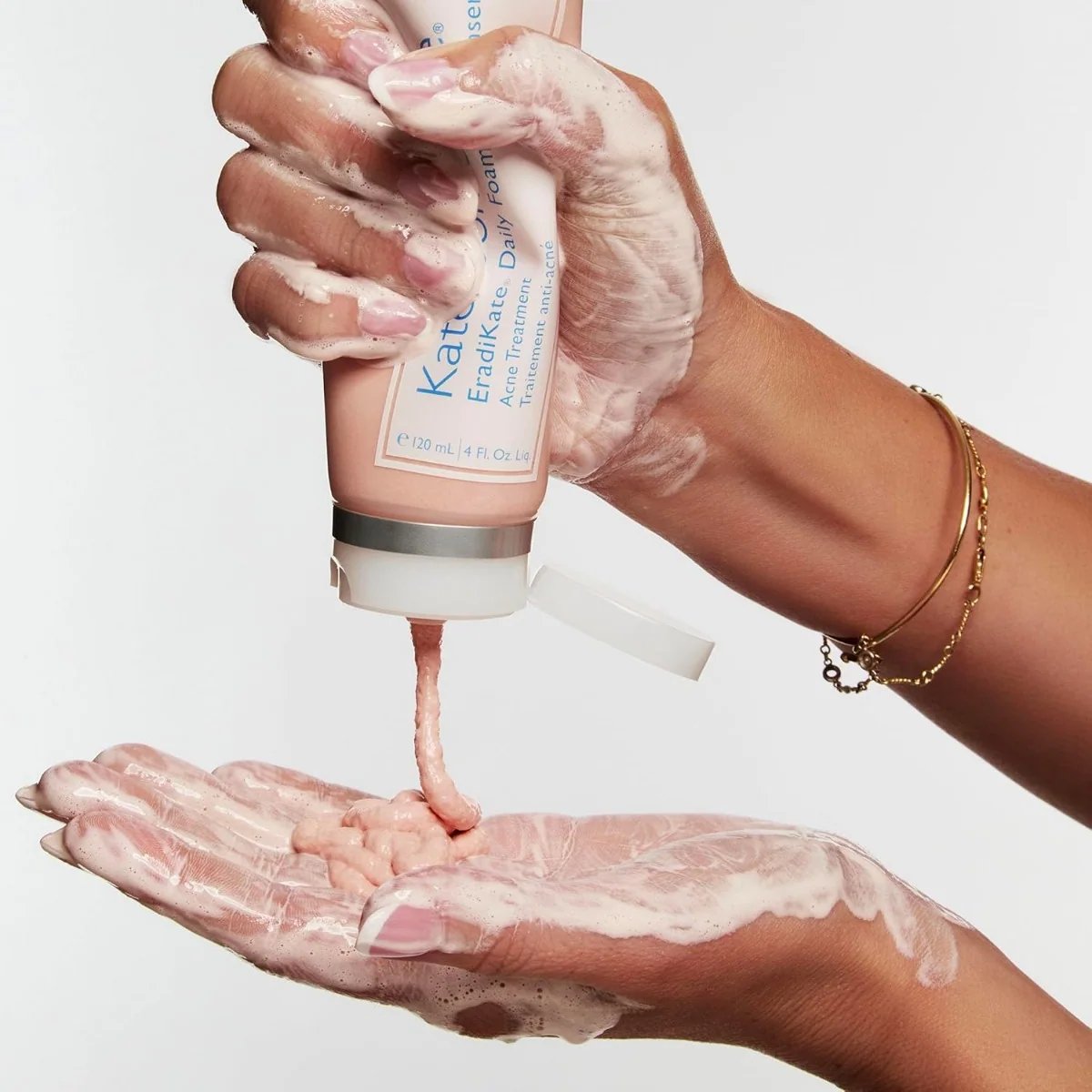 Kate Somerville EradiKate Daily Foaming Cleanser 120ml 2