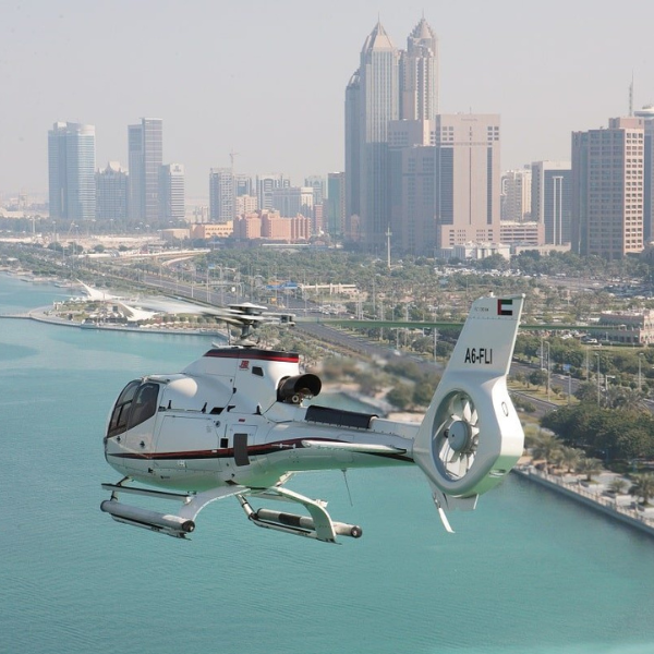 Private Imperial Tour – 45-Minute Helicopter Experience over Palm Jumeirah