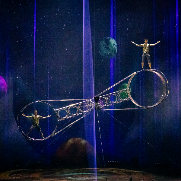 La Perle Performance & Dinner Package at World Cut 7