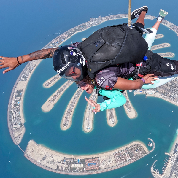 Skydive Dubai – Palm Dropzone Experience 6
