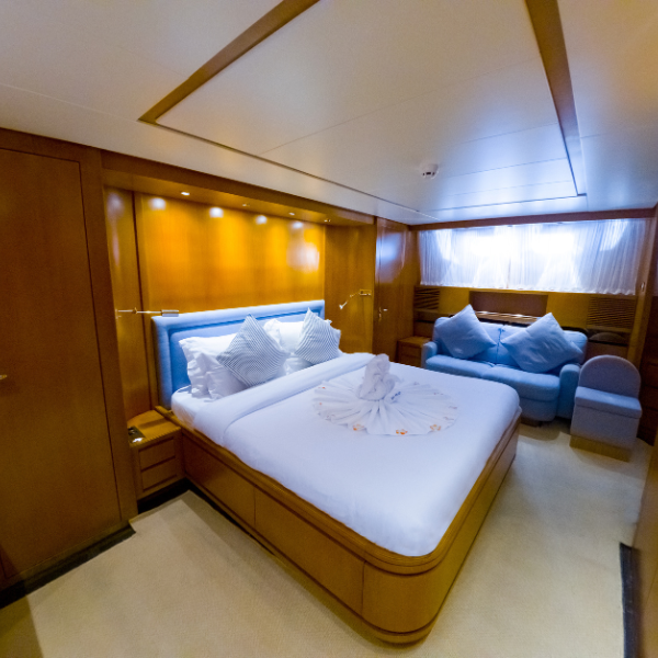 Extended Burj Yacht Tour (San Lorenzo 62ft) with Breakfast (Child Ticket) 6