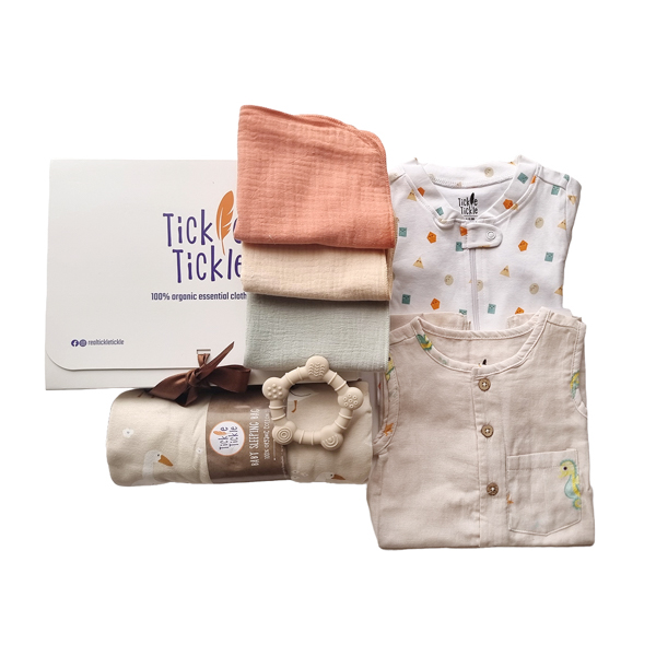SnuggleSnapes Newborn Gift Hamper 2