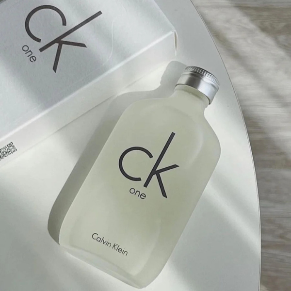 Calvin Klein CK One Eau de Toilette 200ml 3