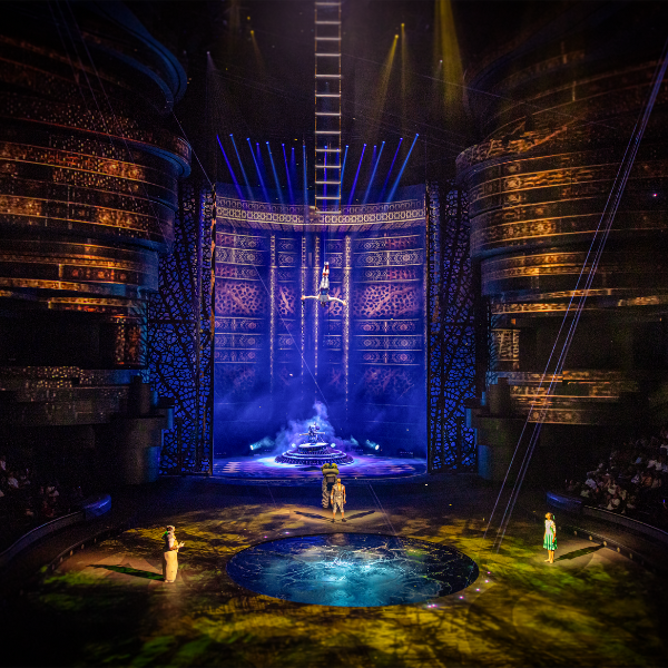 La Perle Show & Dinner Package at Babiole Restaurant | Platinum Category 6