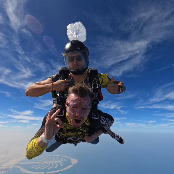 Skydive Dubai – Palm Dropzone Experience 4