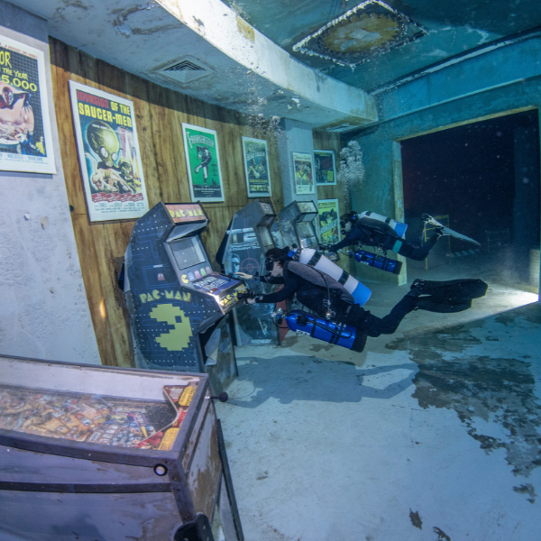 Deep Dive Dubai – Premium Discover Scuba (Non-Certified) 3