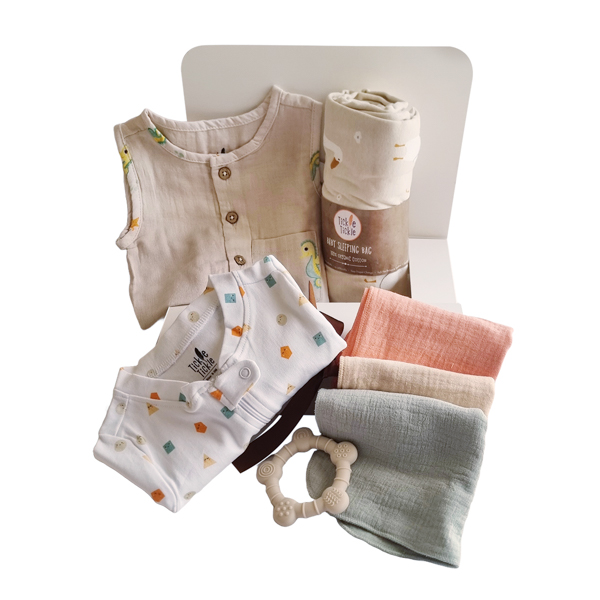 SnuggleSnapes Newborn Gift Hamper