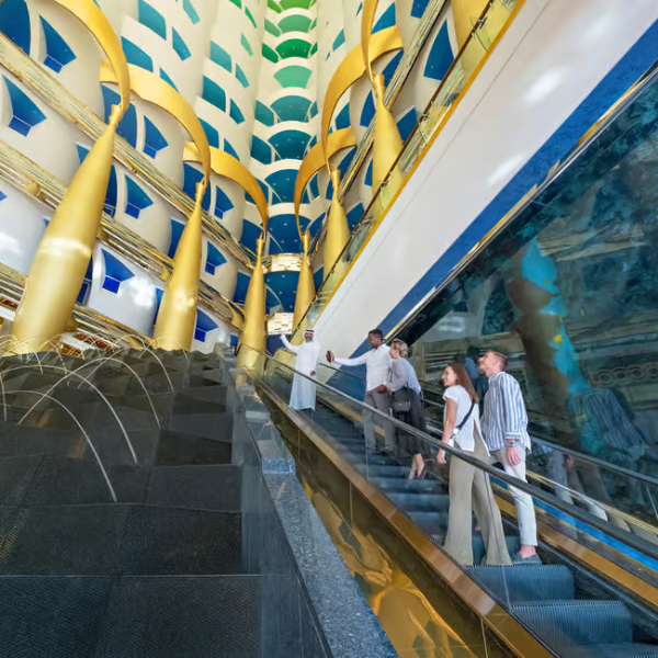 Inside Burj Al-Arab Tour with Signature Cocktail in UMA 2