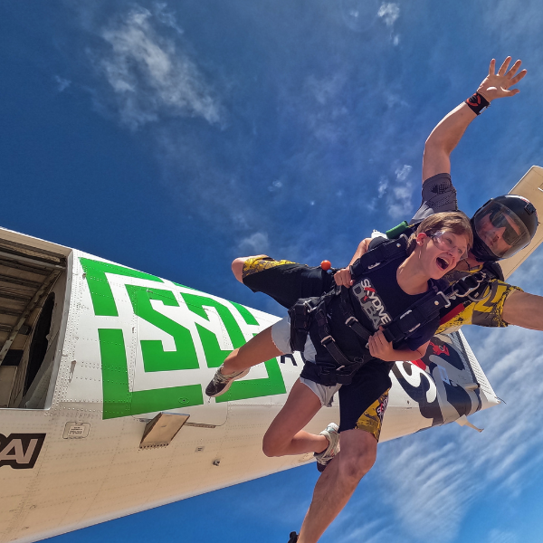 Sky Dive Dubai - Desert Drop-zone 8