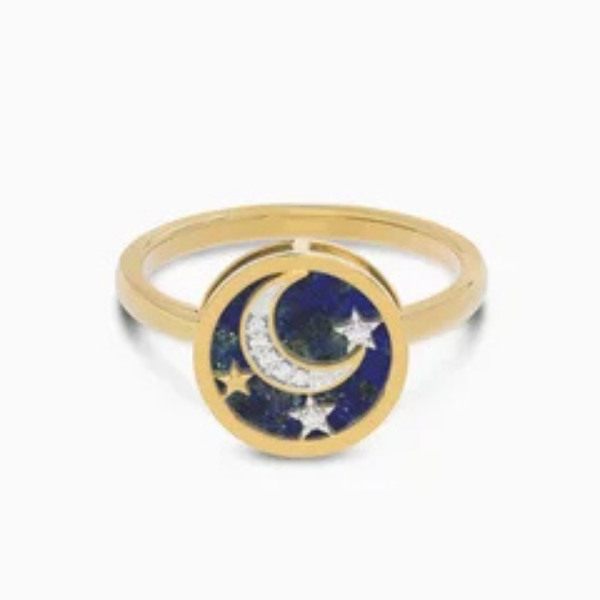 Crescent Diamond Ring in 18kt Gold