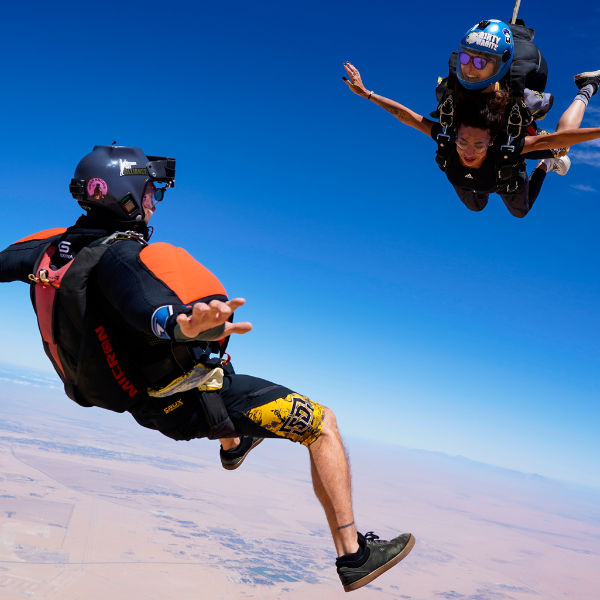 Sky Dive Dubai - Desert Drop-zone 4